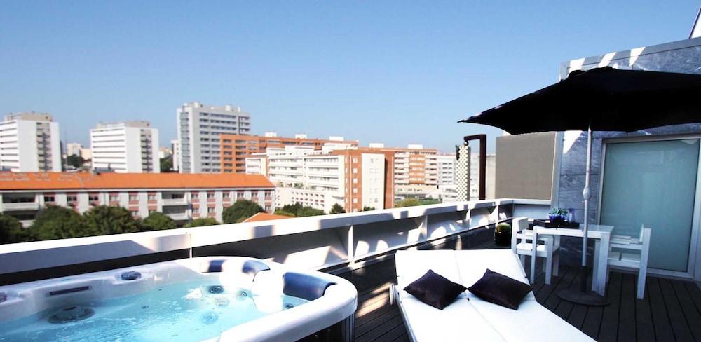 swimming pool spa