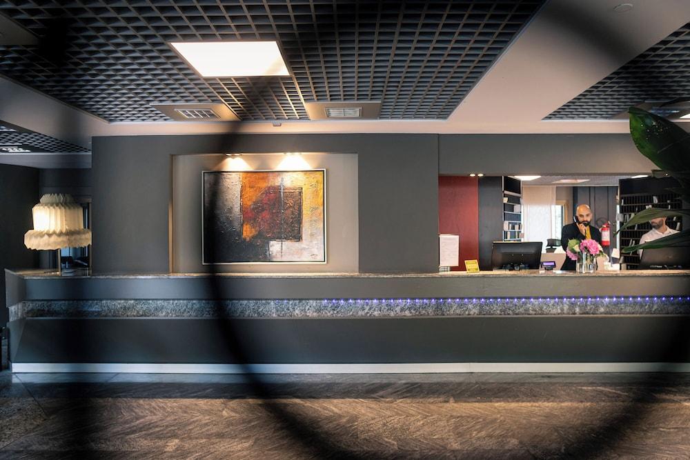 lobby