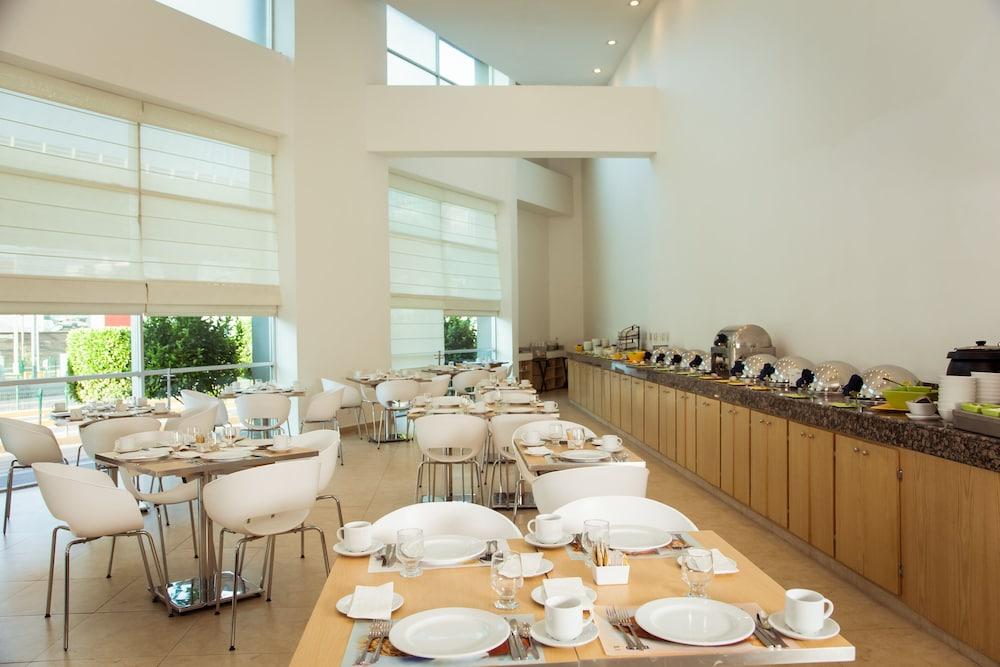 restaurant-cafeteria