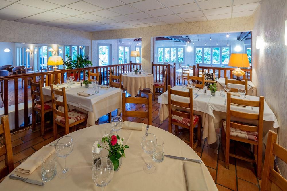 restaurant-cafeteria