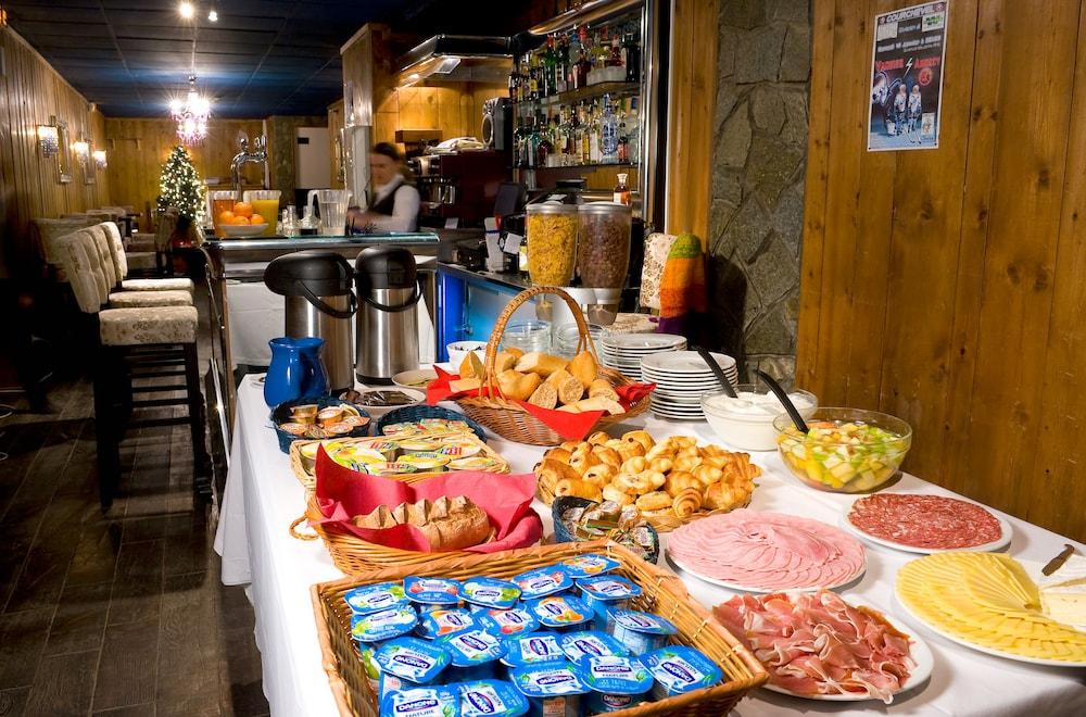 restaurant-cafeteria