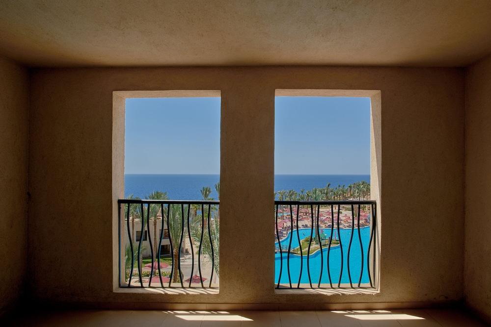 swimming pool spa