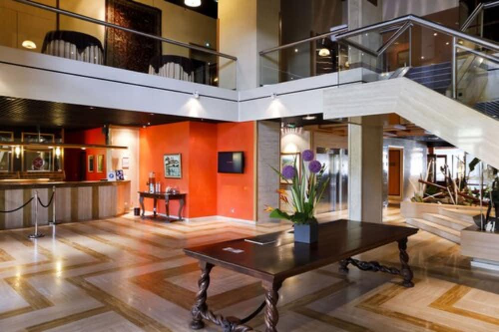lobby