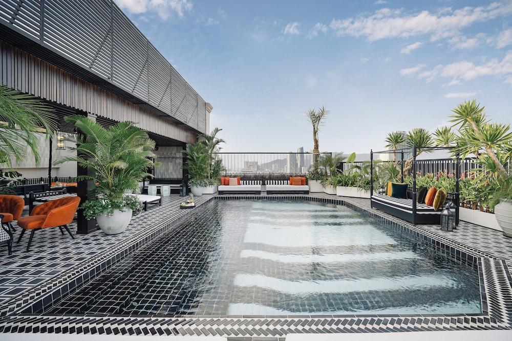 swimming pool spa