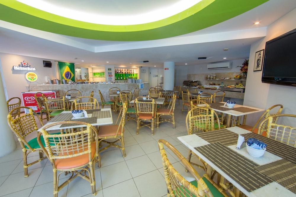 restaurant-cafeteria