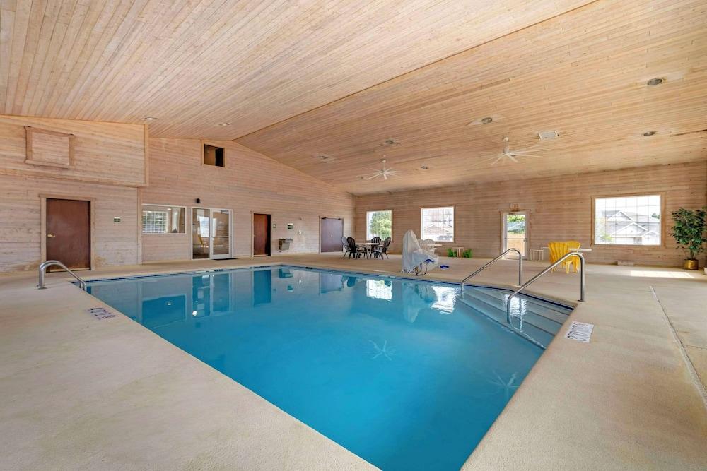 swimming pool spa