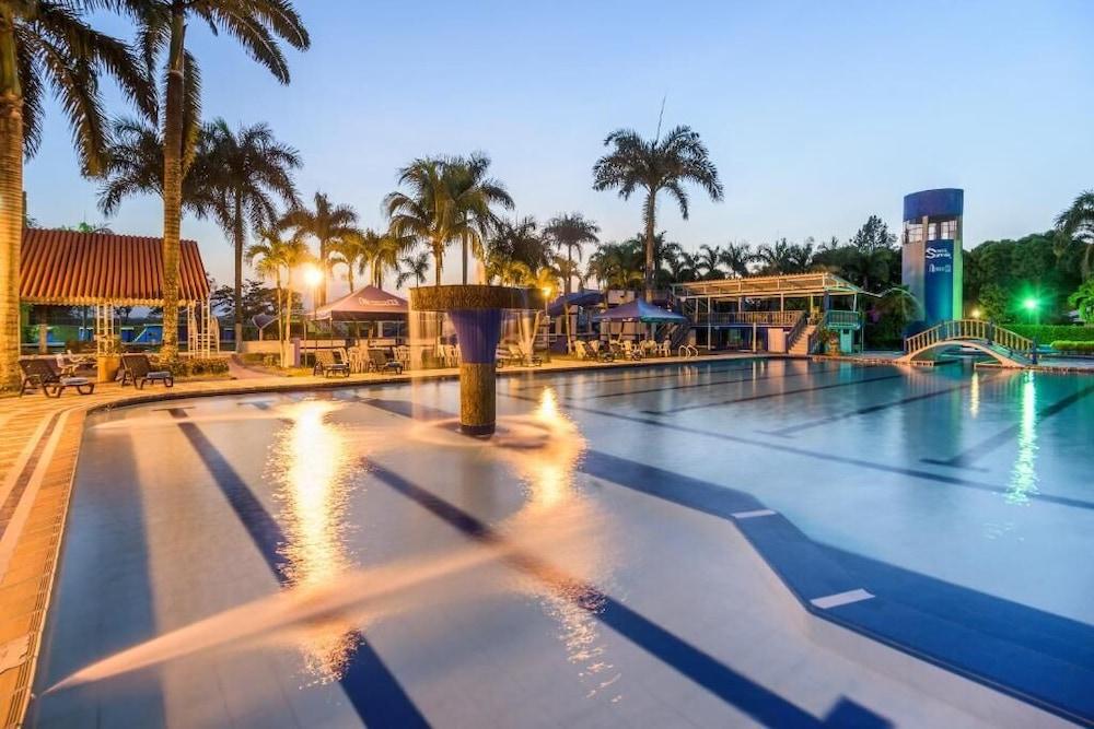 swimming pool spa