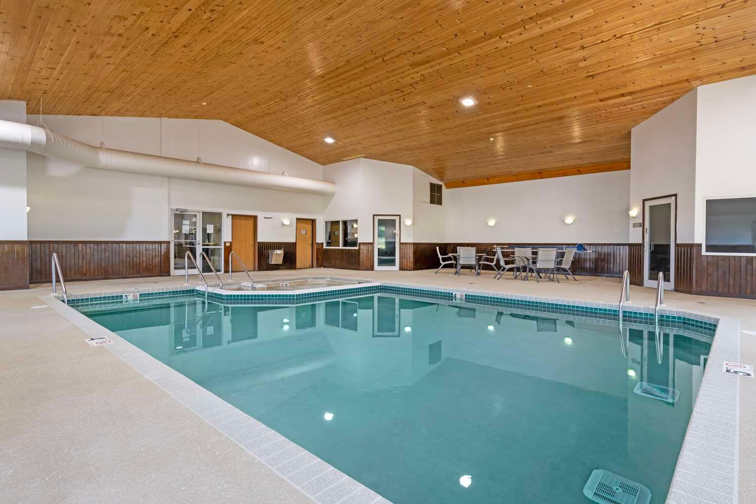 swimming pool spa