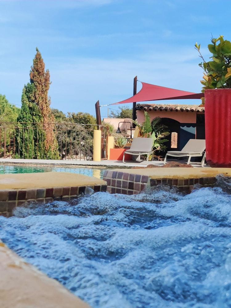 swimming pool spa