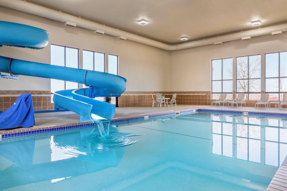 swimming pool spa