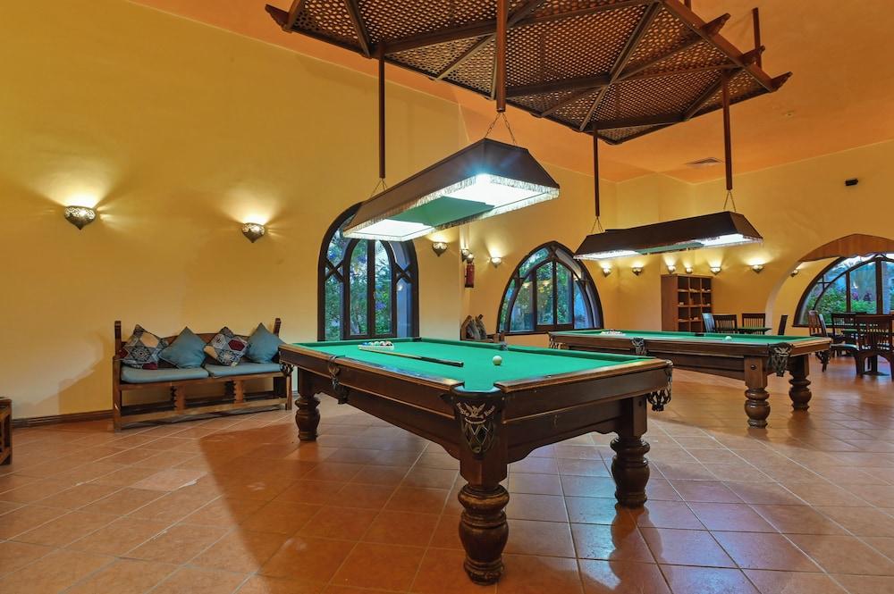 swimming pool spa