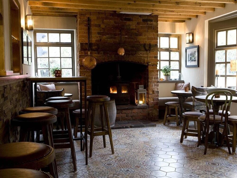 restaurant-cafeteria