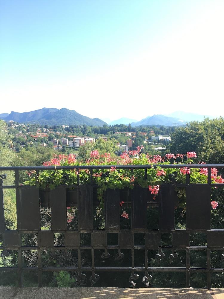 surroundings