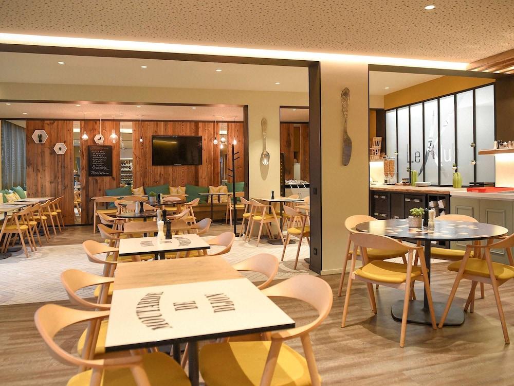restaurant-cafeteria