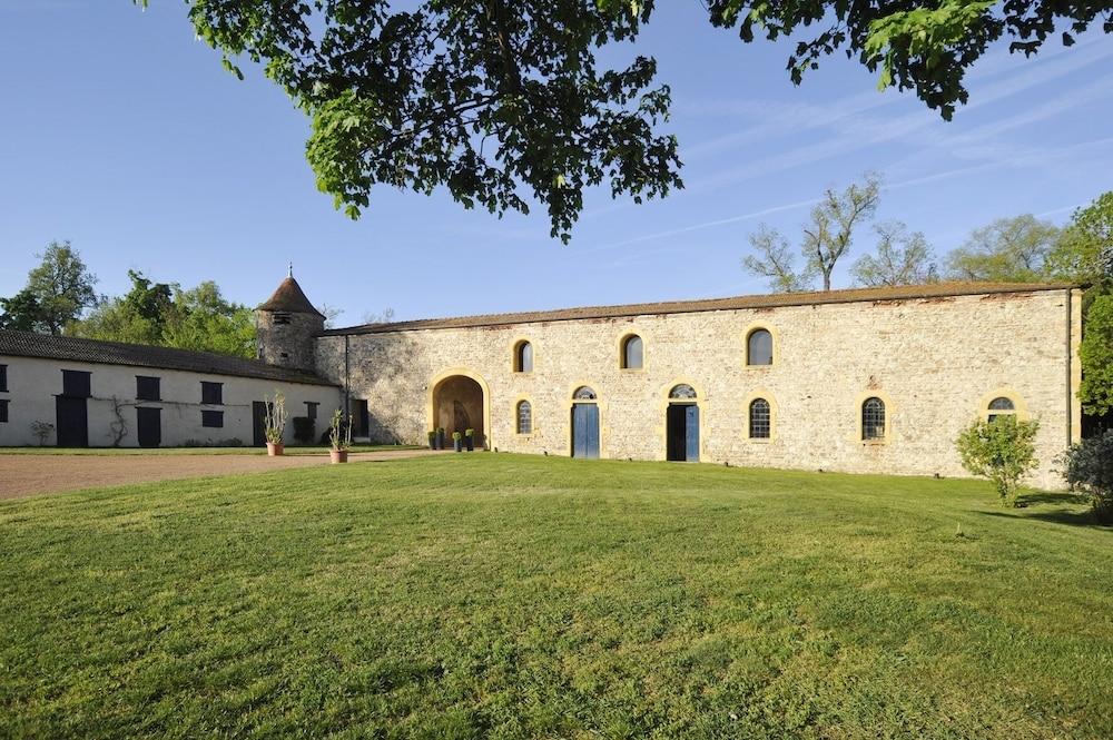surroundings