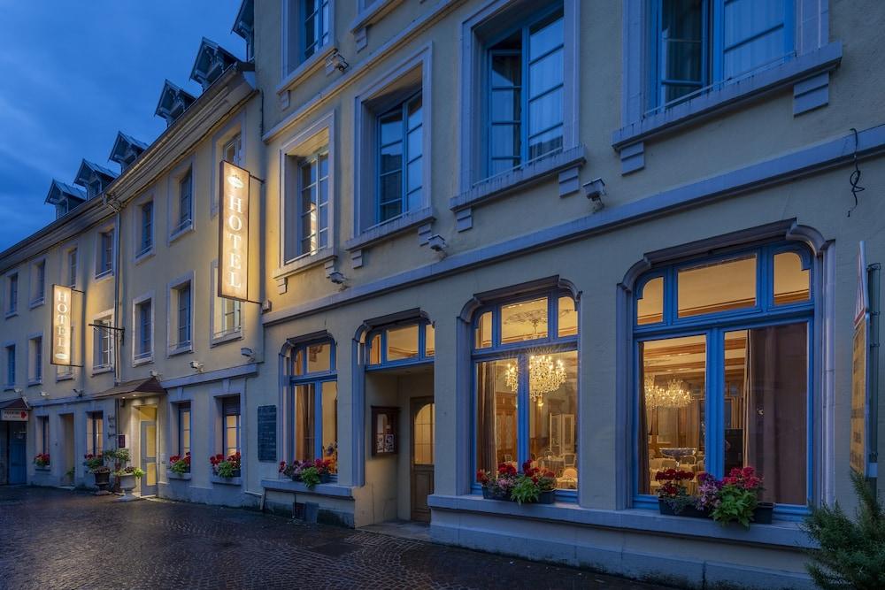 hotel