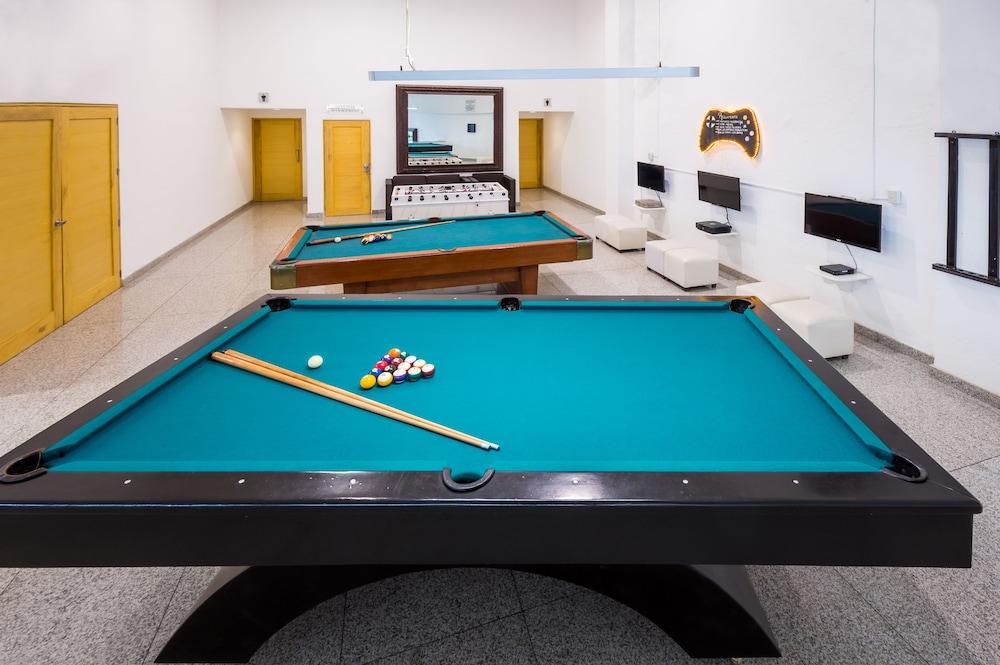 swimming pool spa
