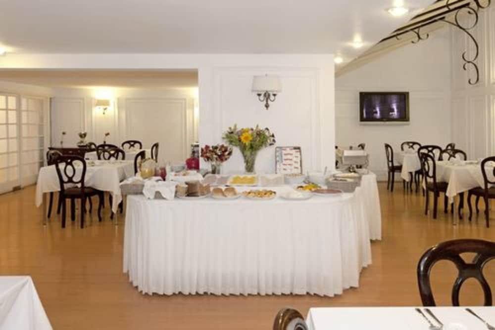 restaurant-cafeteria
