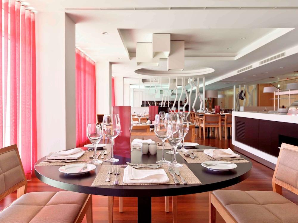 restaurant-cafeteria