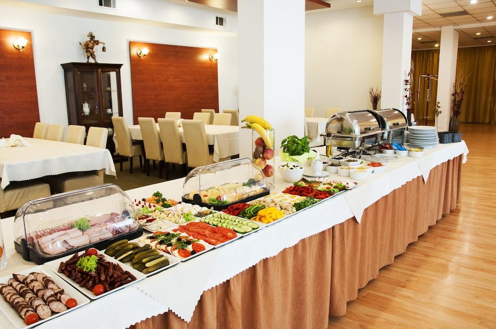 restaurant-cafeteria