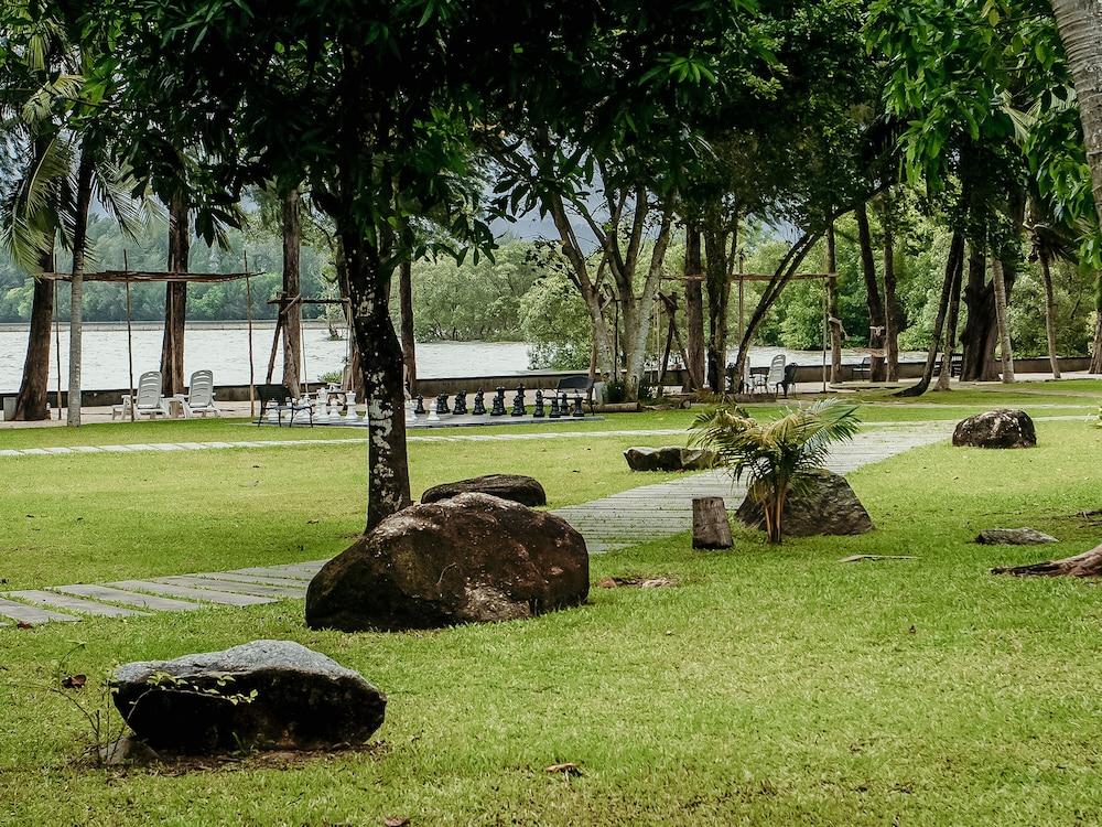 surroundings