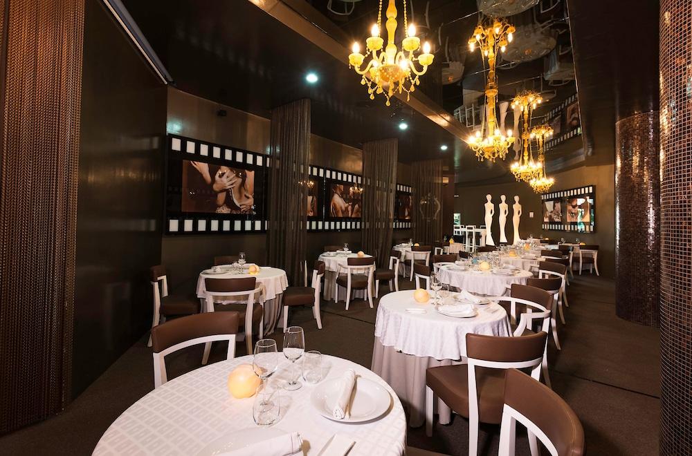 restaurant cafeteria