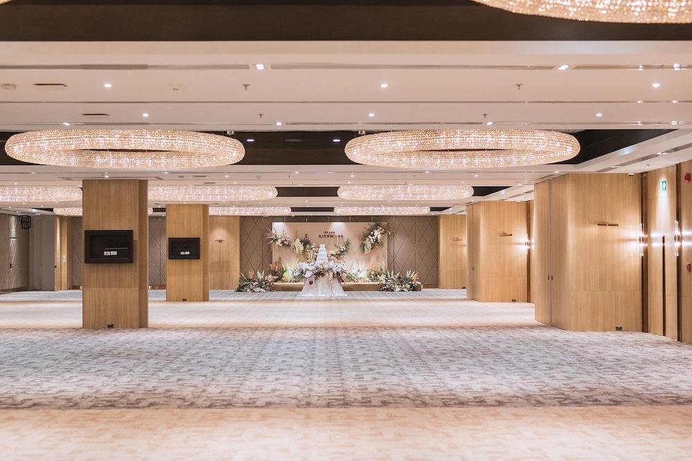 lobby