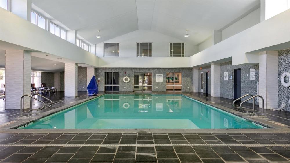 swimming pool spa