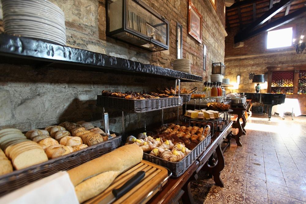 restaurant-cafeteria