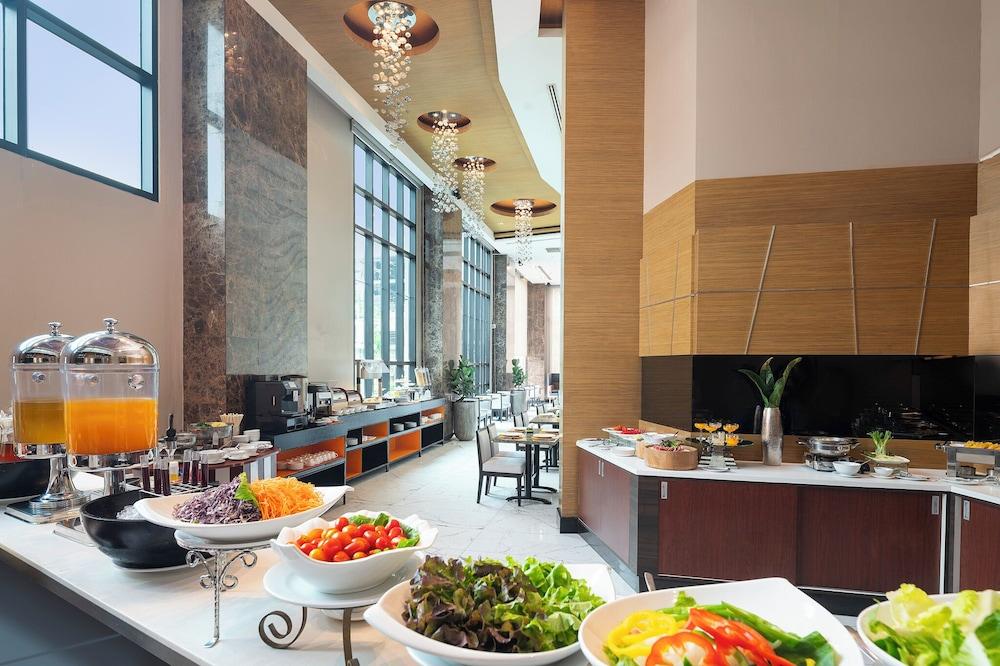 restaurant cafeteria