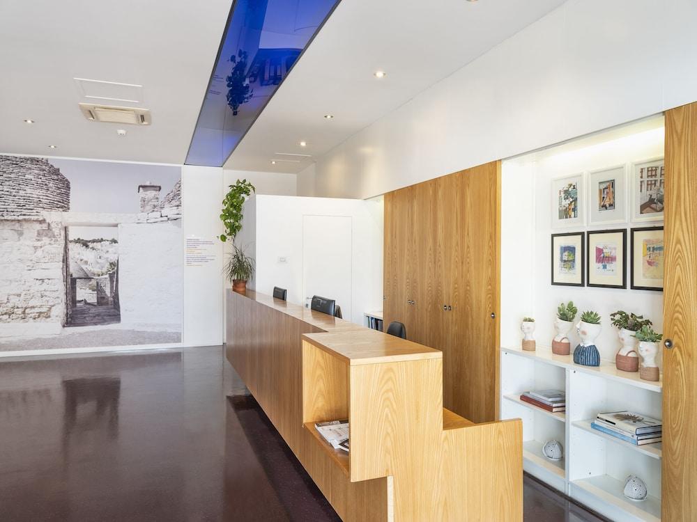 lobby