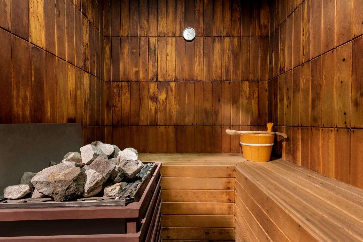 swimming pool spa