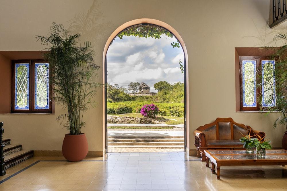 lobby