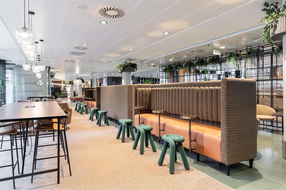 restaurant cafeteria