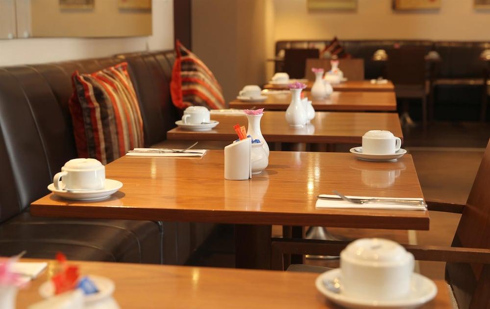 restaurant-cafeteria