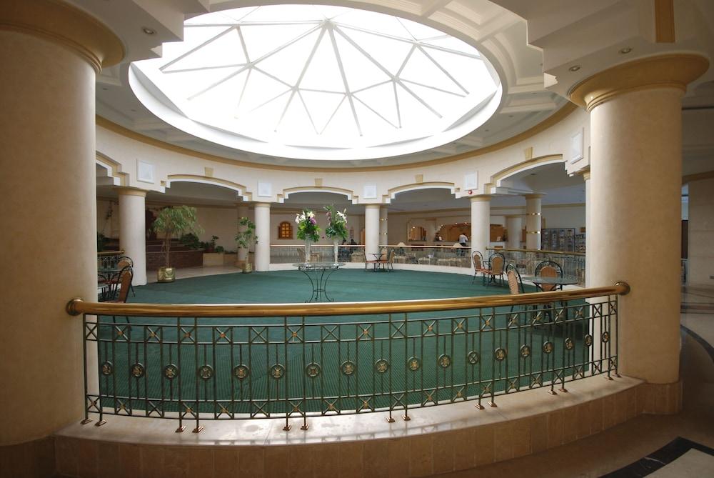swimming pool spa
