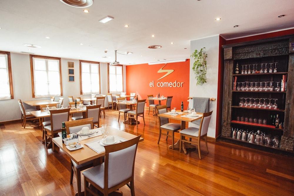 restaurant-cafeteria