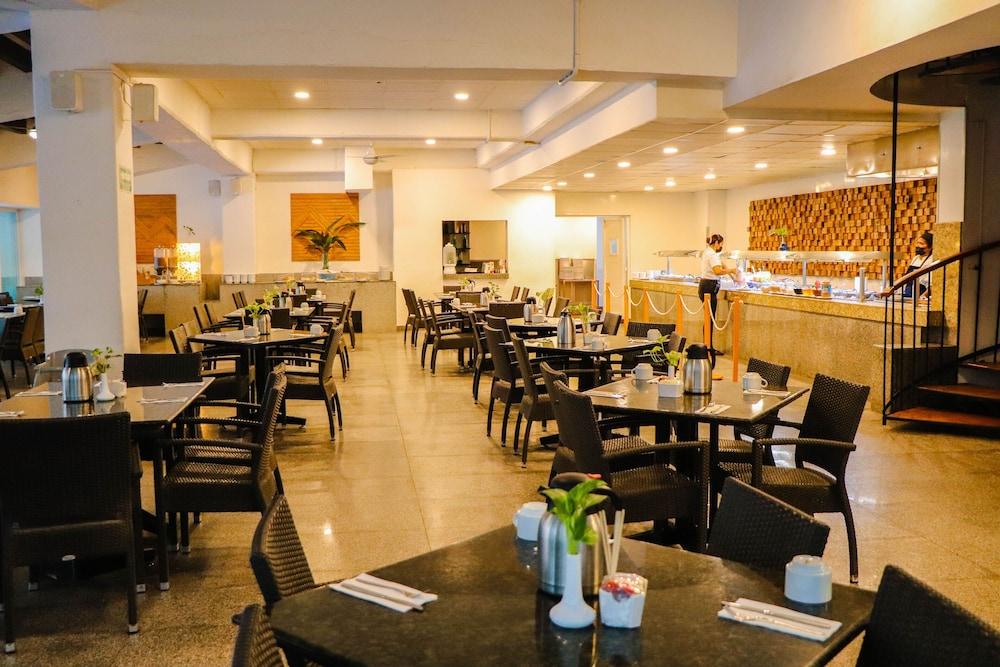 restaurant cafeteria