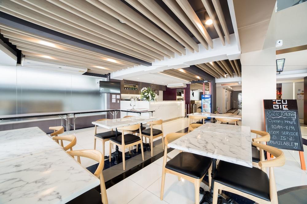 restaurant cafeteria