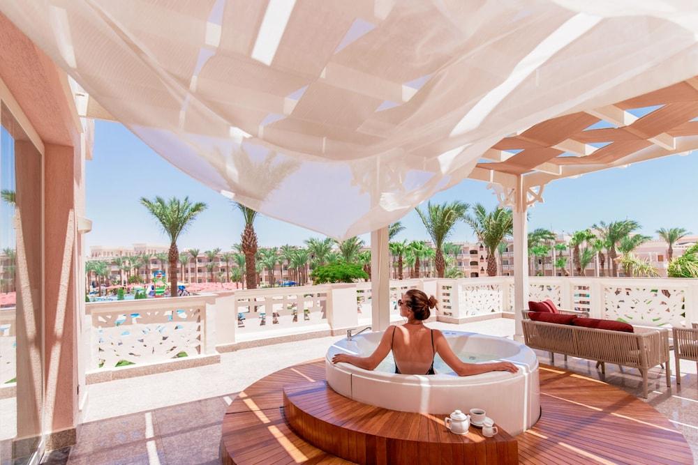 swimming pool spa