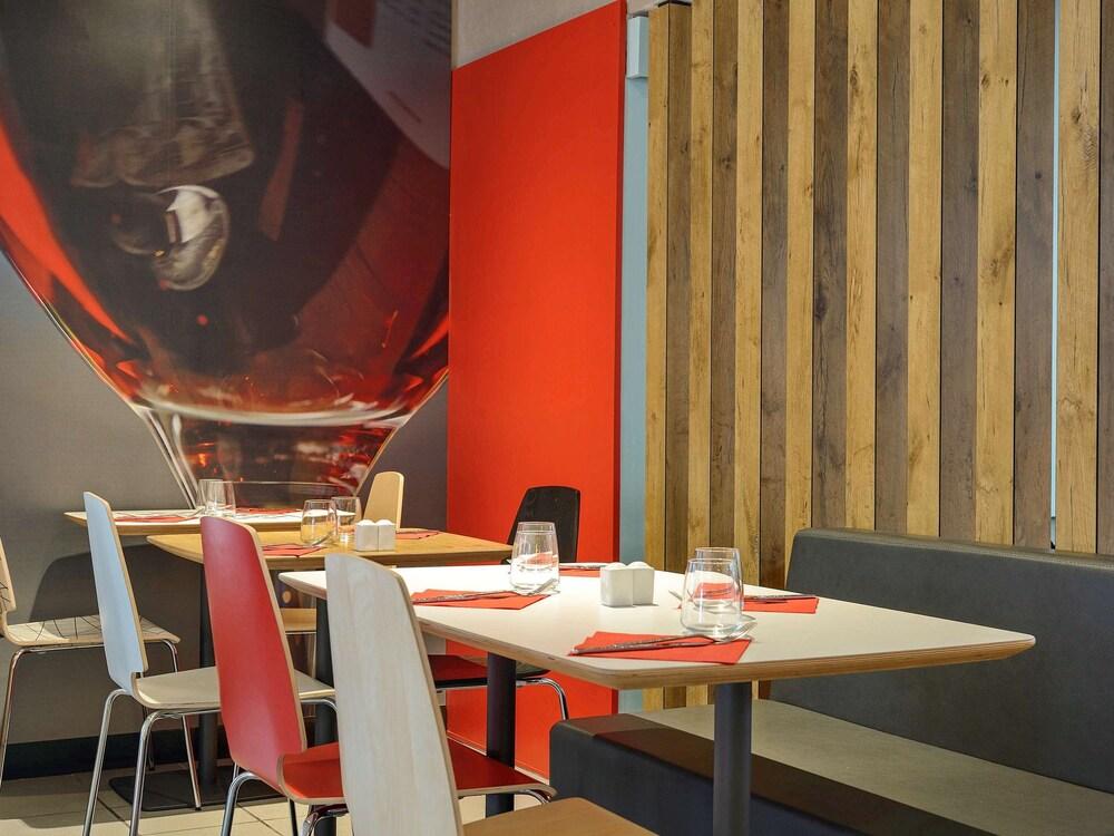 restaurant-cafeteria