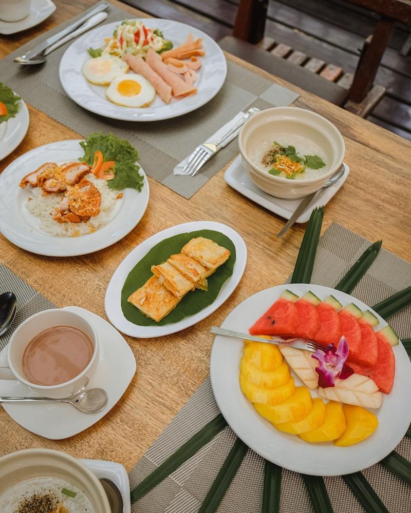 restaurant cafeteria