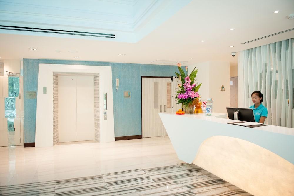 lobby