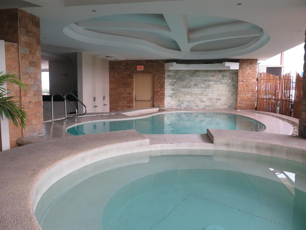swimming pool spa