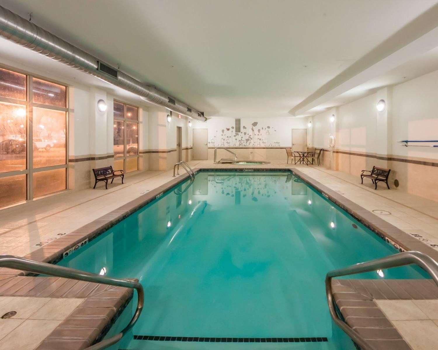 swimming pool spa