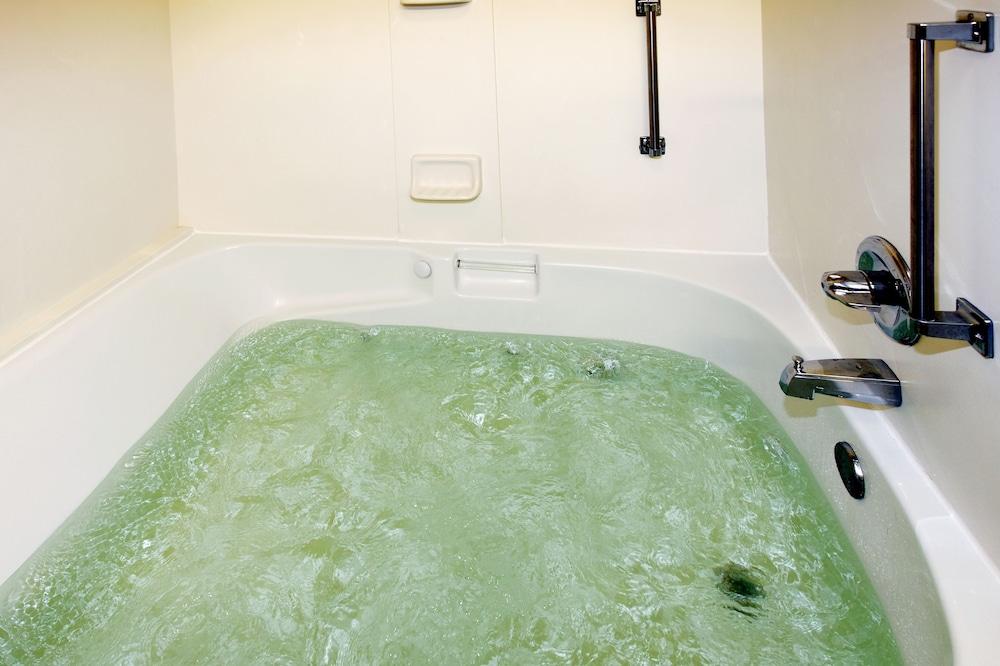 swimming pool spa