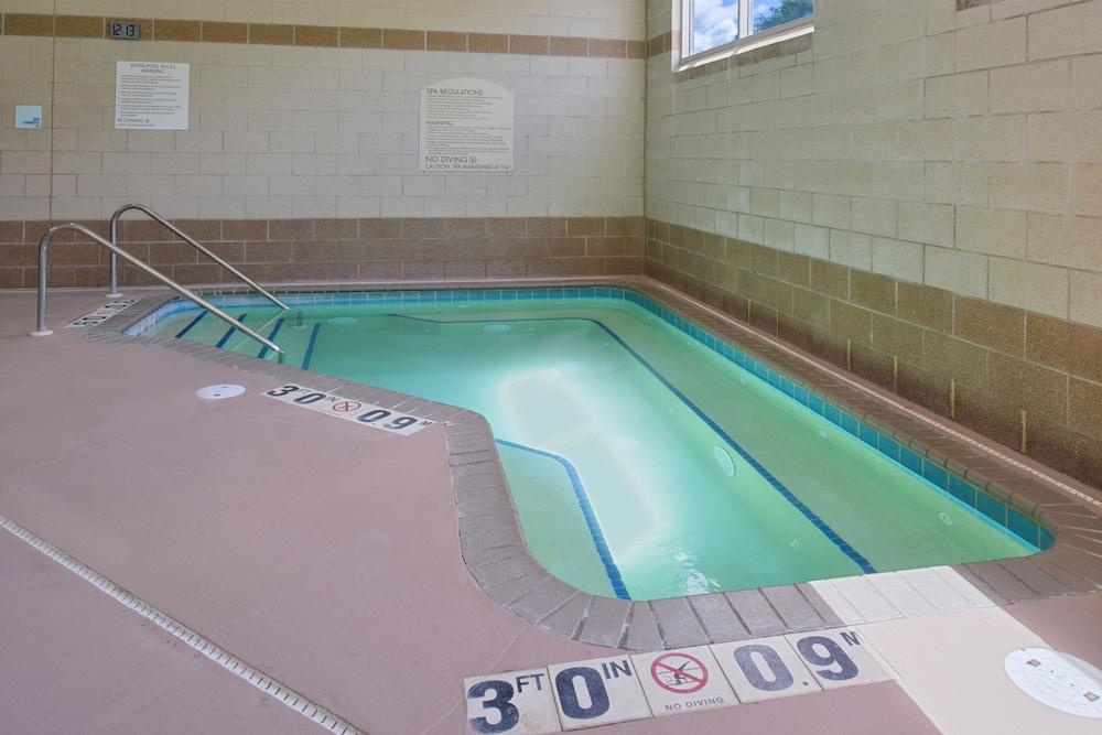 swimming pool spa