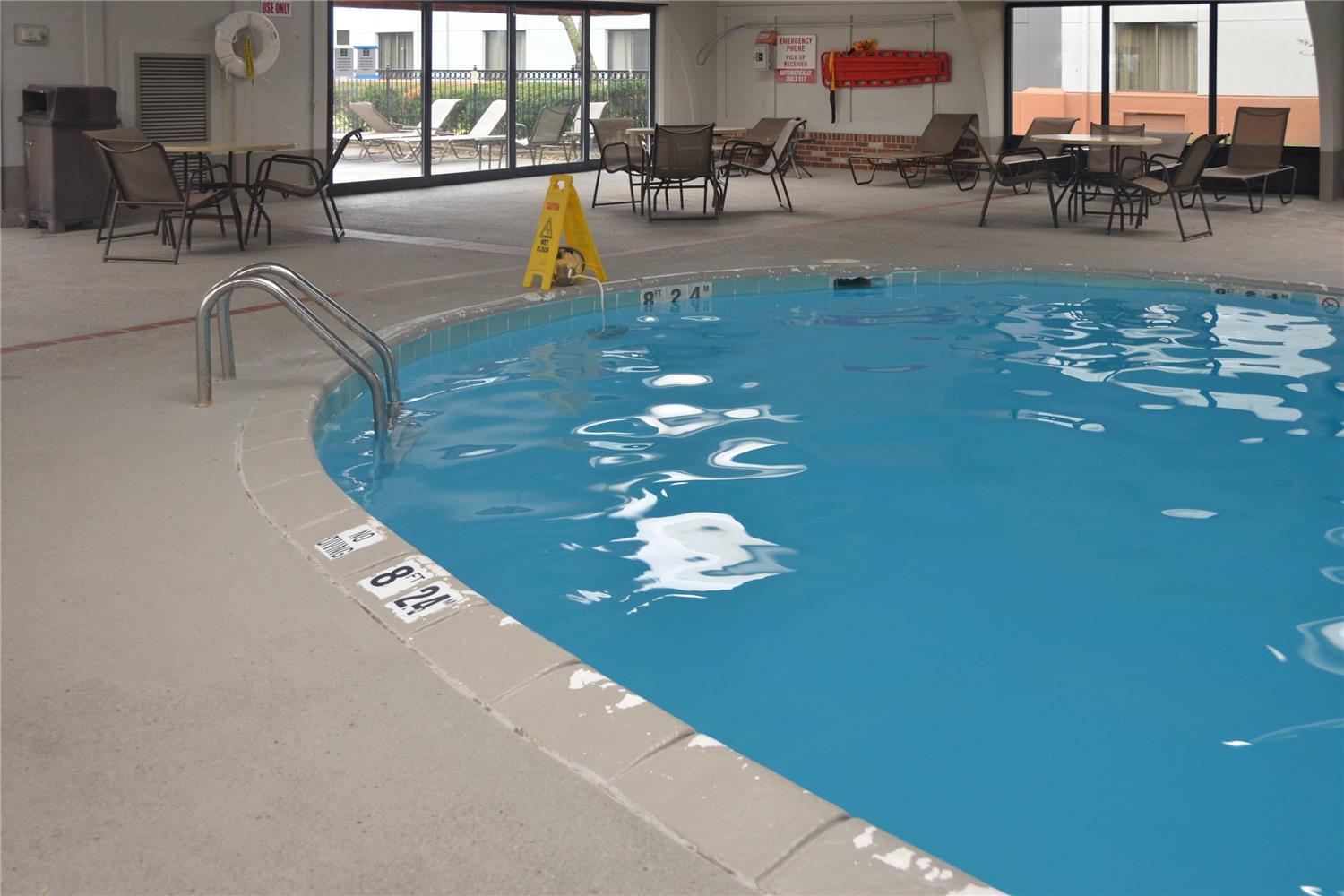 swimming pool spa