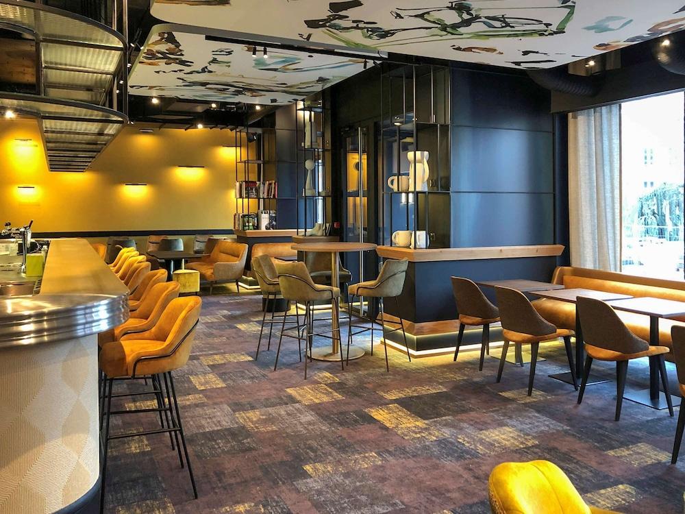 restaurant-cafeteria