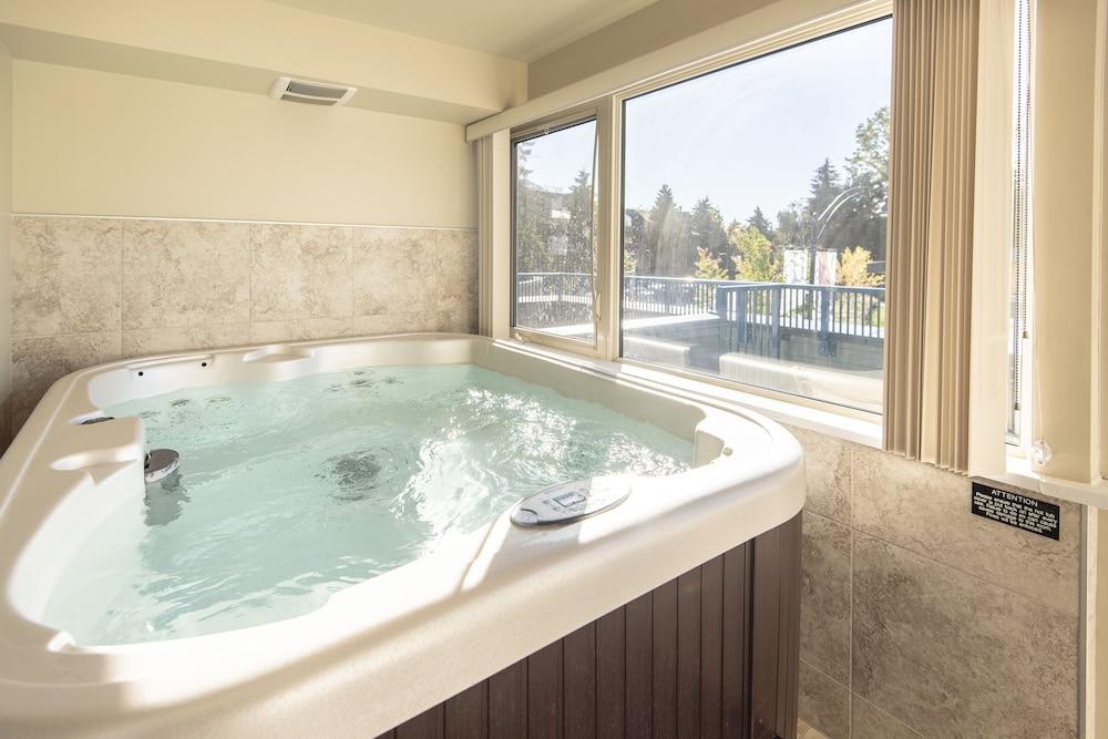 swimming pool spa